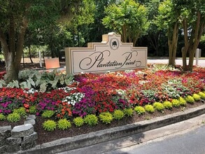 Building Photo - 897 Fording Island Rd