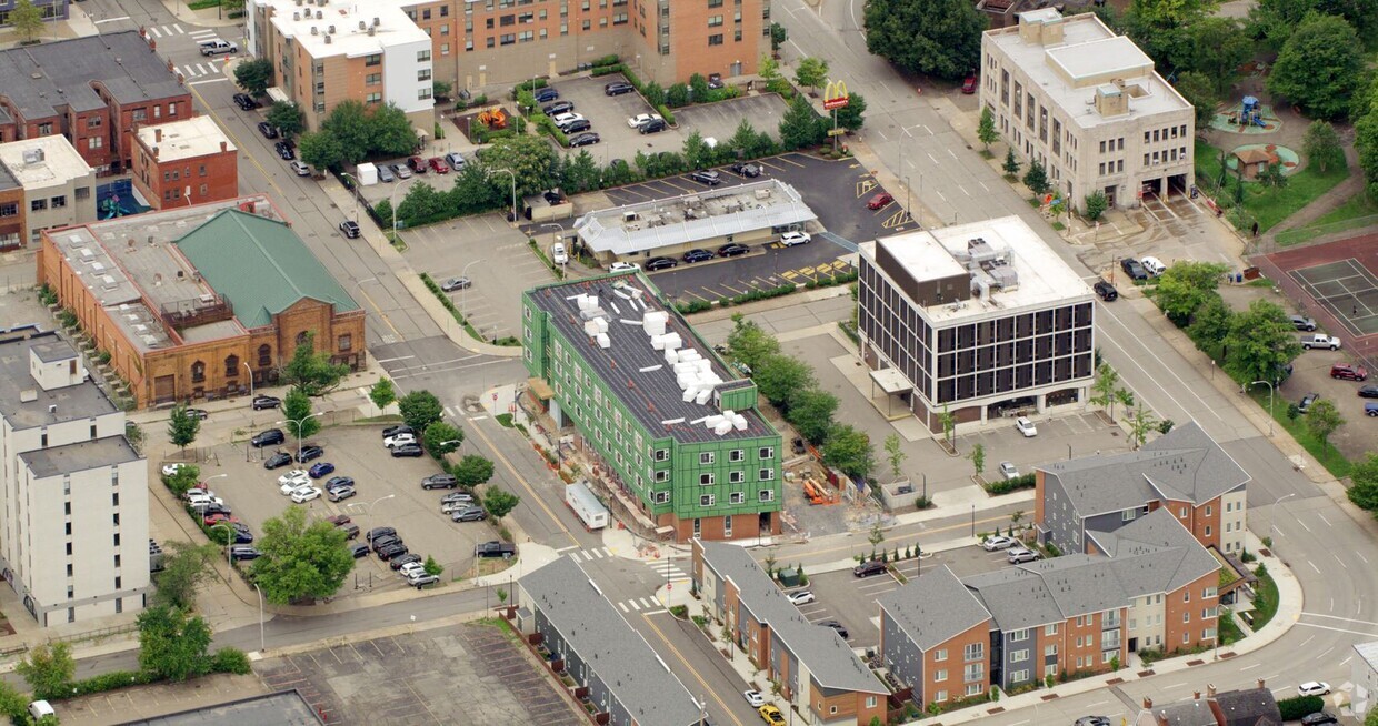 Vista aérea - 2 - Harvard Beatty House