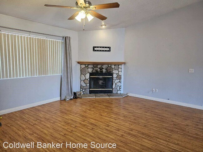 Foto del edificio - 3 br, 2 bath House - 22227 Mohican Ave.