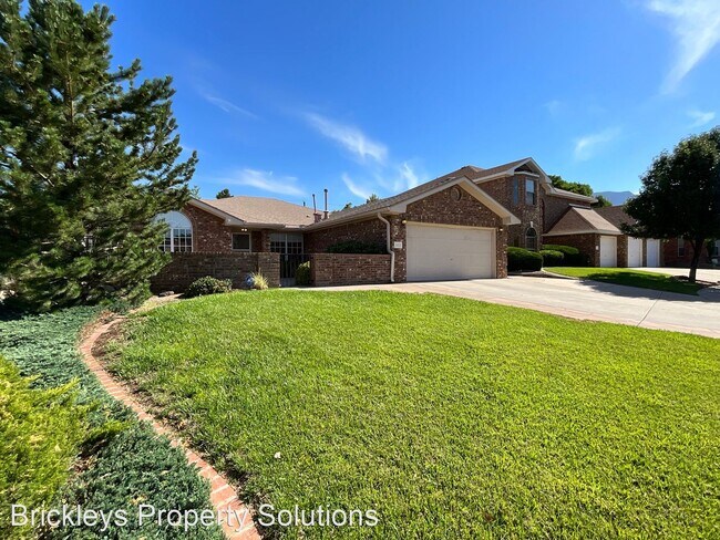 Building Photo - 3 br, 2 bath House - 9423 Macallan Rd NE