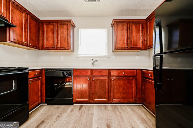 Building Photo - 6864 Amethyst Ave