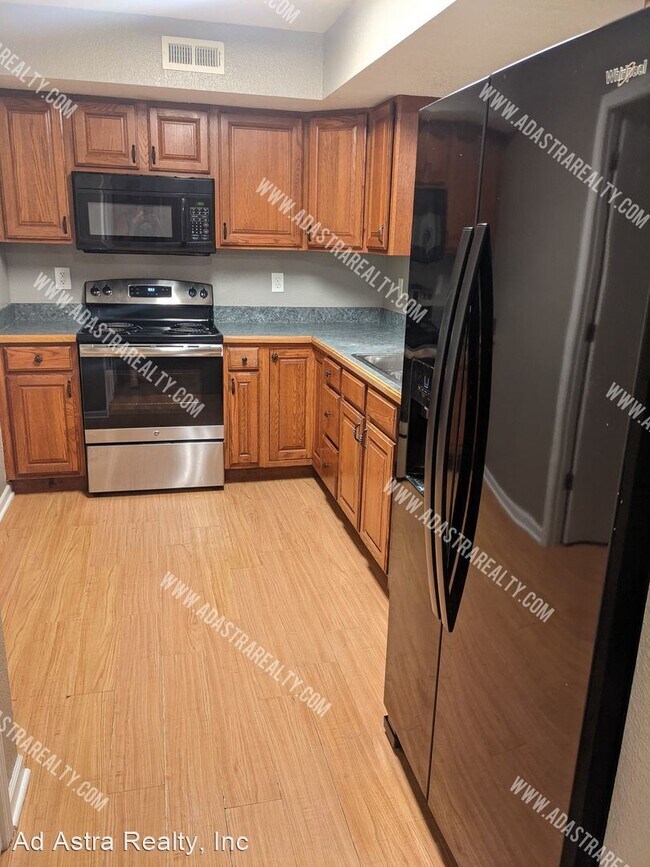 Building Photo - 3 br, 2.5 bath House - 16812 Sheehan Rd