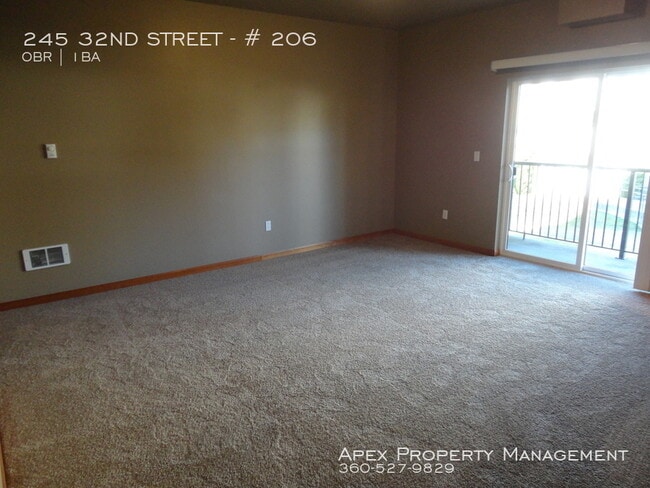 Building Photo - Stoneway Apartments