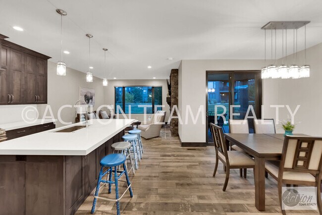 Foto del edificio - Beautiful Townhome in Huntsville