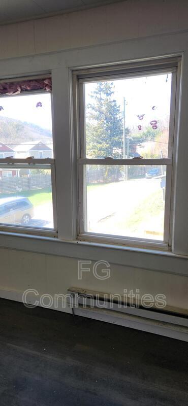 Foto del edificio - 251 Old County Home Rd