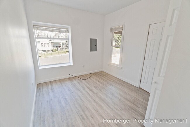 Foto del edificio - 1904 E Dalton Ave