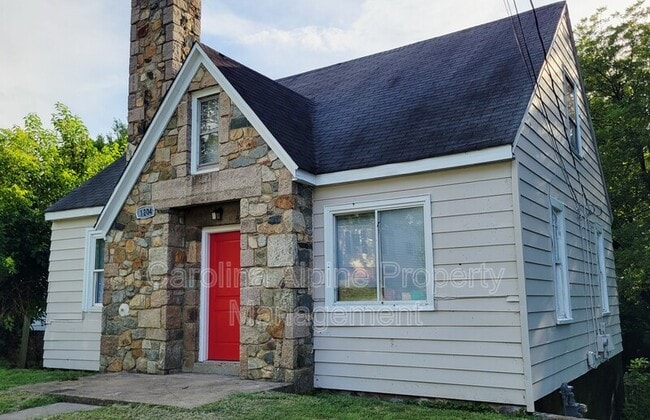 Building Photo - 1204 Asheboro St