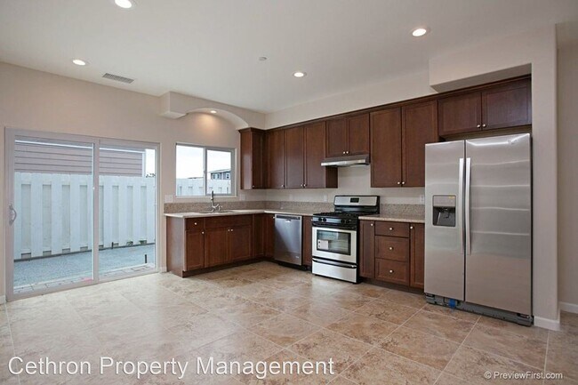 Building Photo - 5 br, 3 bath House - 951 13th Street