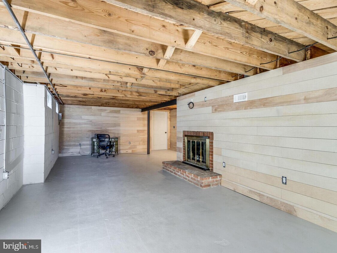 Foto principal - 503 Evergreen Mills Rd