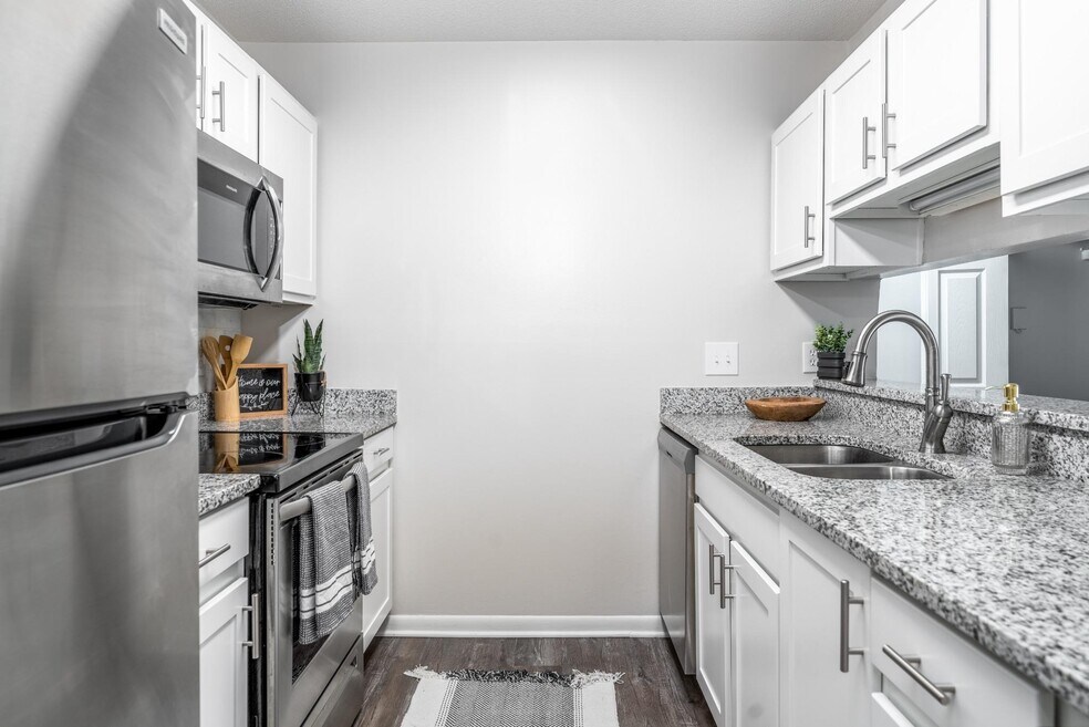Apartments for Rent in The Enclave at North Pointe, Winston-Salem - 60 ...