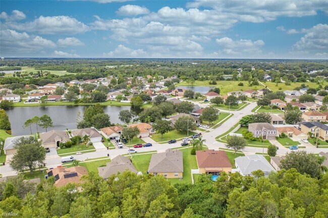 Foto del edificio - 4 br, 2 bath House - 4881 Preserve Boulevard