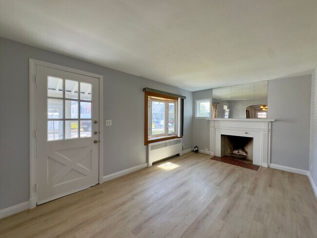 Building Photo - Charming 3 Bedroom/2 Bathroom Home with Large Backyard in Arbutus, MD!