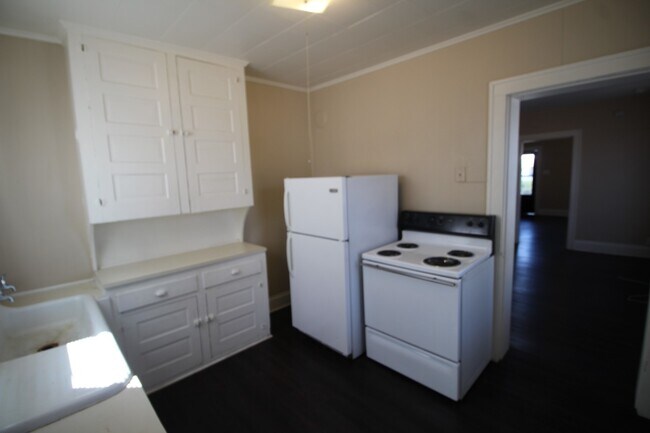 Foto del edificio - 2 bedroom town-home in Milo-Grogan Neighbo...