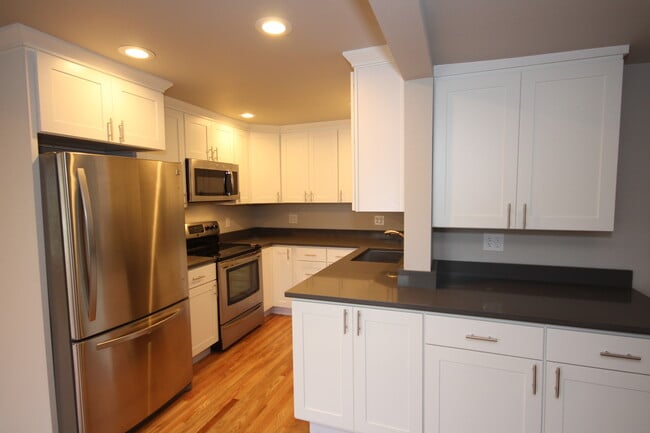 Building Photo - 1221 S 315th St