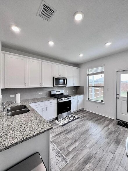 Building Photo - 312 Black Alder St