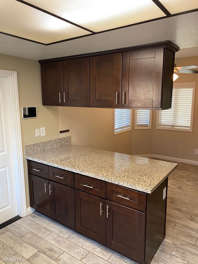 Foto del edificio - 3 br, 2 bath House - 27913 Antelope Rd