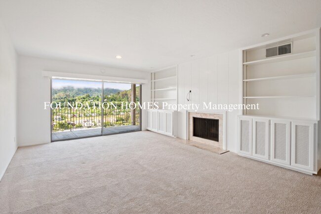 Building Photo - 565 Via Casitas