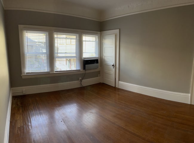 Building Photo - 1511 G St