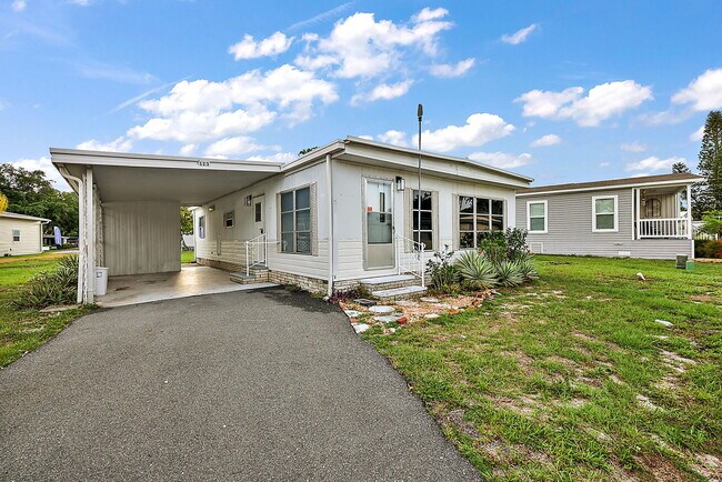 Foto del edificio - 123 Camellia Dr