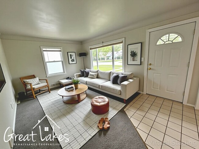 Building Photo - Lovely 3 Bedroom 2 Bathroom now available ...