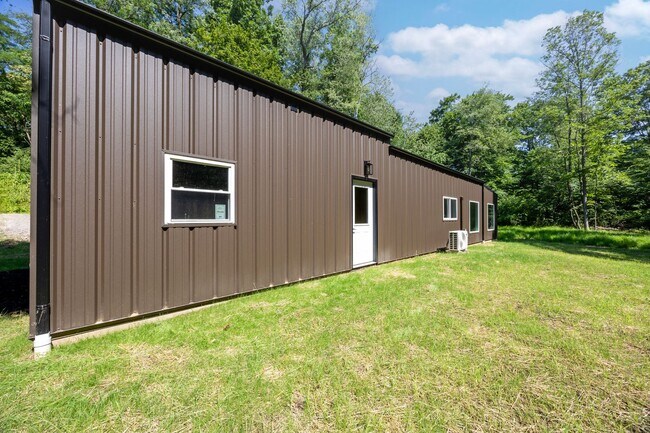Foto del edificio - 4037 Cleveland Rd