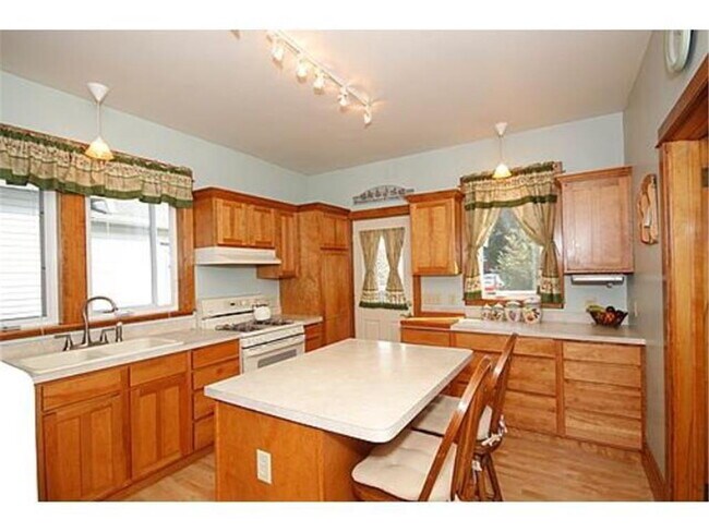 Foto del edificio - 4 Bedroom 1 Bath Adorable Home in St. Paul