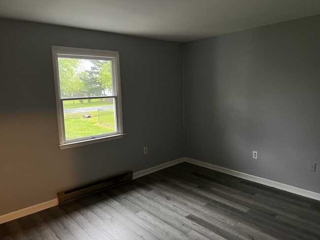 Building Photo - 234A Belview Dr