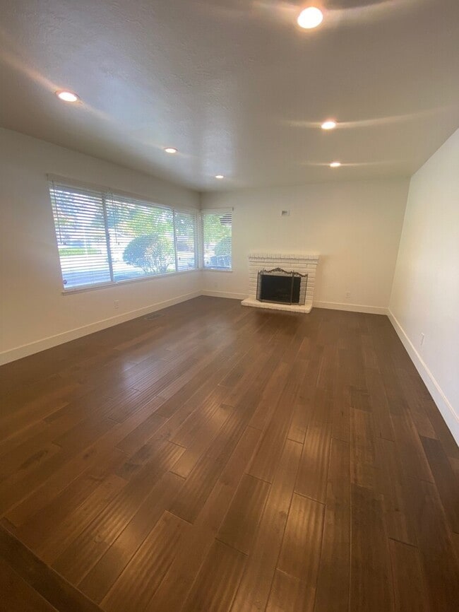 Building Photo - 4810 American River Dr