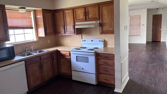 Foto del edificio - 2 Bedroom/2 Bathroom Duplex