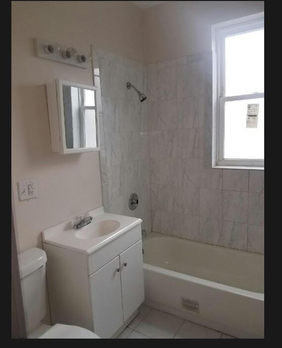 Primary Photo - 1457 S Springfield Ave