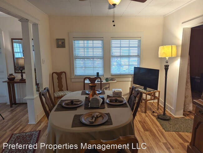 Foto del edificio - 3 br, 1 bath House - 800 Center Street