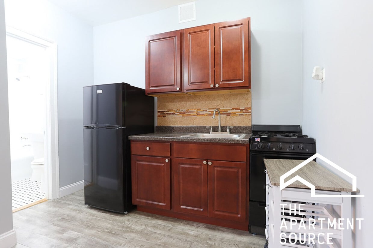 Foto principal - 6930 N Greenview Ave