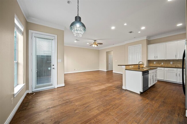 Foto del edificio - 3444 Cline St