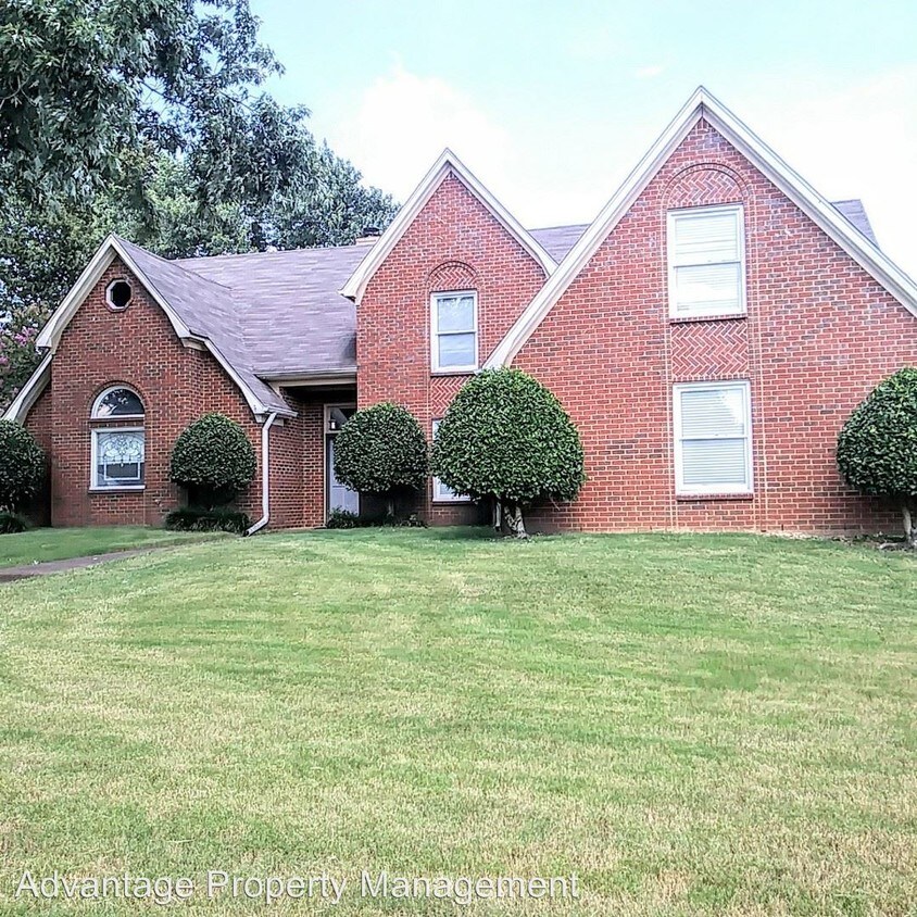 Primary Photo - 4 br, 2.5 bath House - 462 Sanga Cir. W.