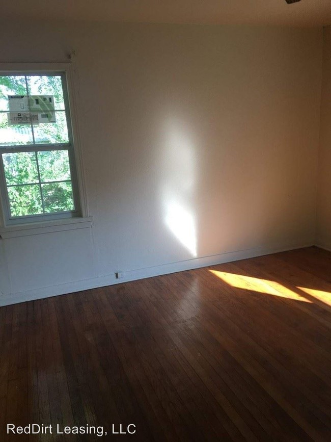 Building Photo - 2 br, 1 bath House - 1828 Elm Drive