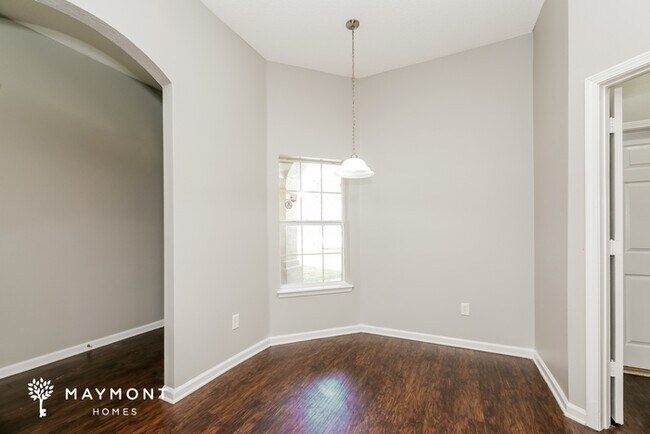 Foto del edificio - 4104 Anderson Woods Dr