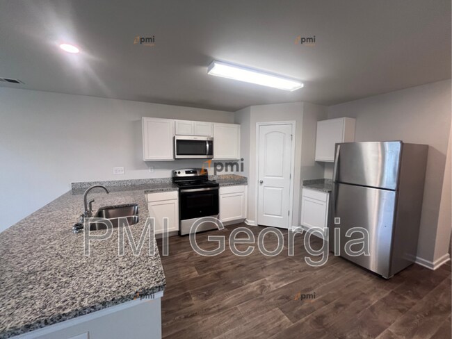 Building Photo - 106 Sarah Ln