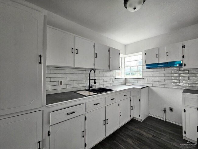 Foto del edificio - 801 N 29th St