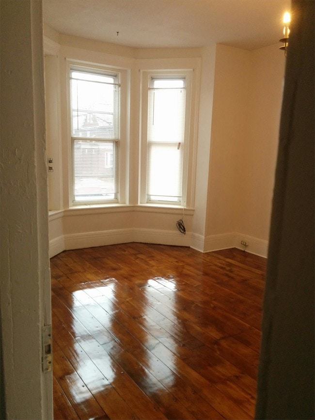 Building Photo - 1284 Park Ave