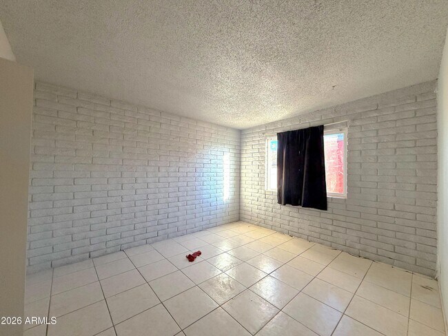 Foto del edificio - 433 W Ray Rd