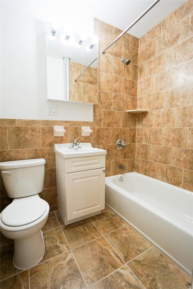 Foto del edificio - 339 E 6th St