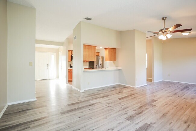 Building Photo - 10626 Wimbledon Dr