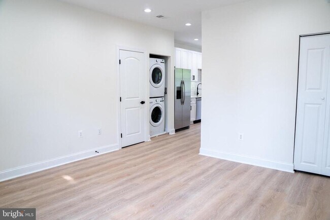 Foto del edificio - 4416 Foote St NE
