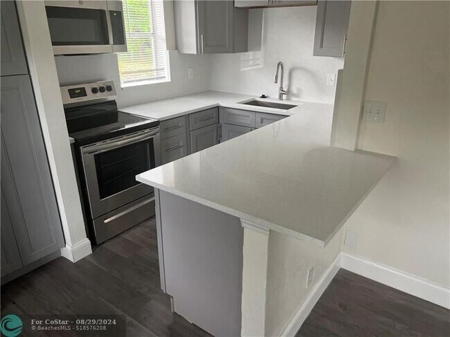 Building Photo - 11410 NW 39th St