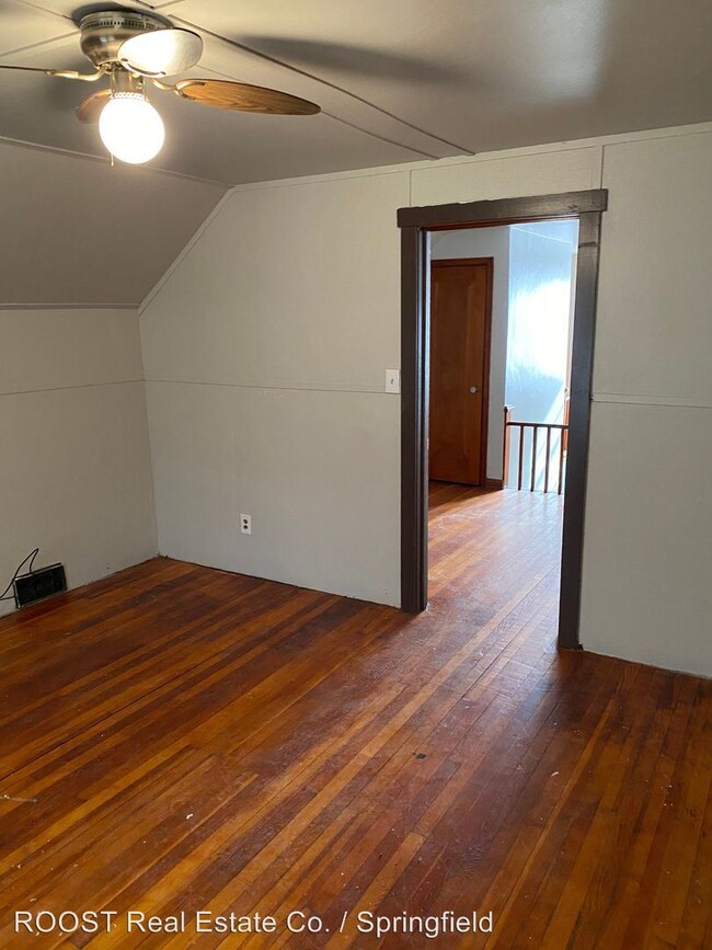 Building Photo - 3 br, 1 bath House - 2938 W. National Road