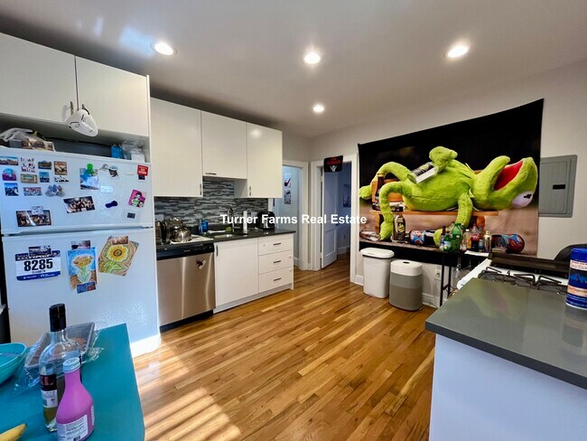Foto del edificio - 120 Hillside St