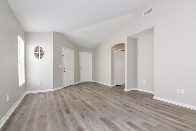 Building Photo - 18112 Birdwater Dr