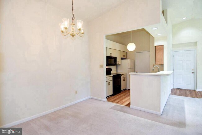 Foto del edificio - 7705 Lafayette Forest Dr