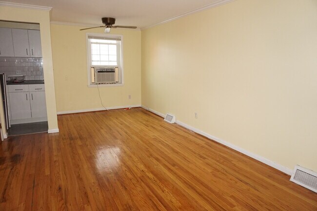Building Photo - Cozy 1 bedroom Apartment in Mt. Vernon - T...