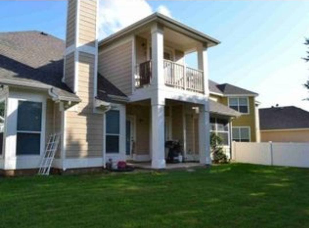 Primary Photo - 10025 Cherry Hill Ln